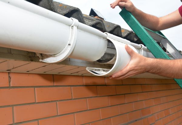 Gutter Maintenance in Simpsonville