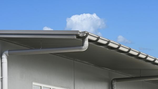Eavestrough Service in Simpsonville
